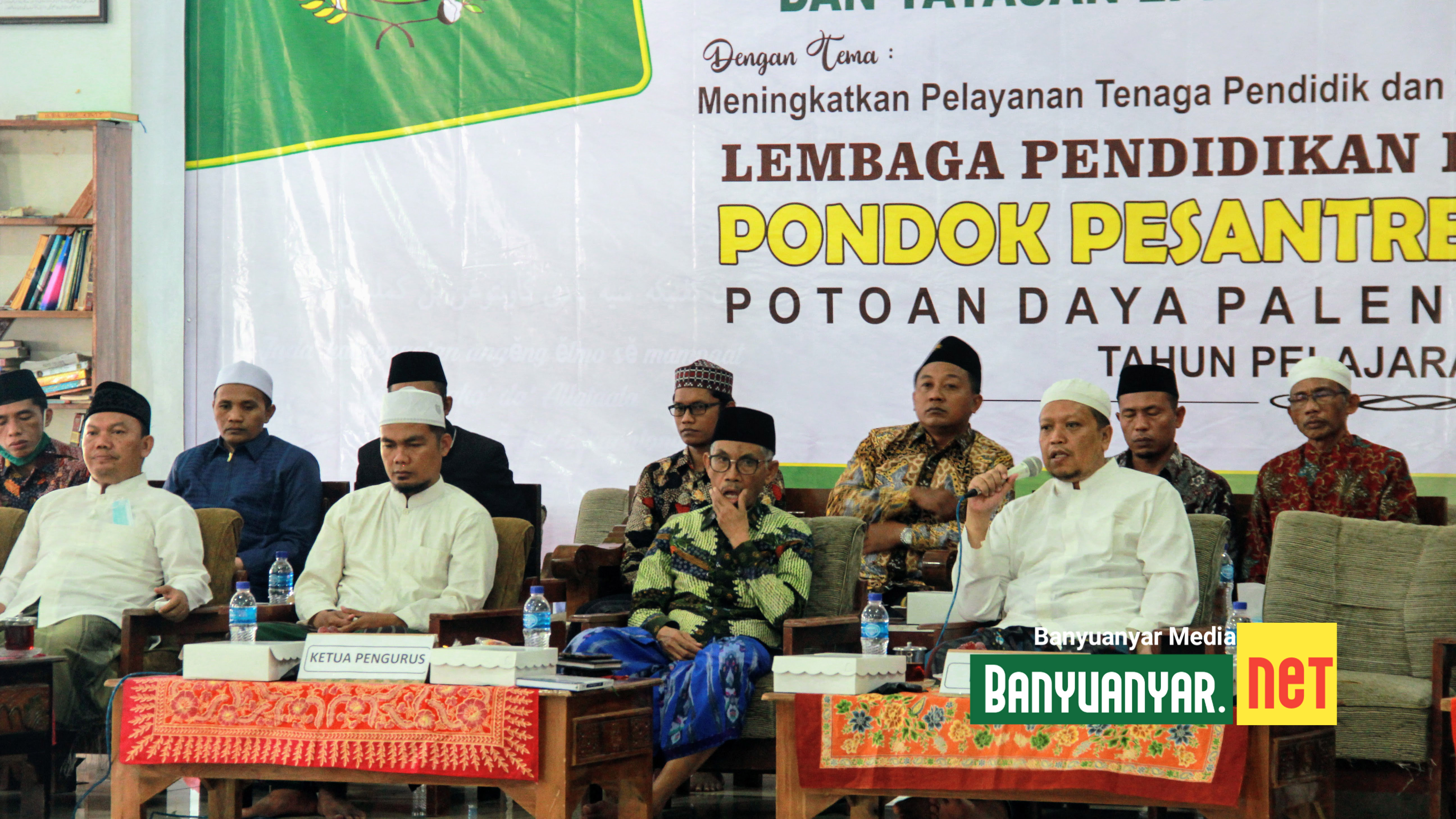 Pesan RKH. Muhammad Syamsul Arifin : 